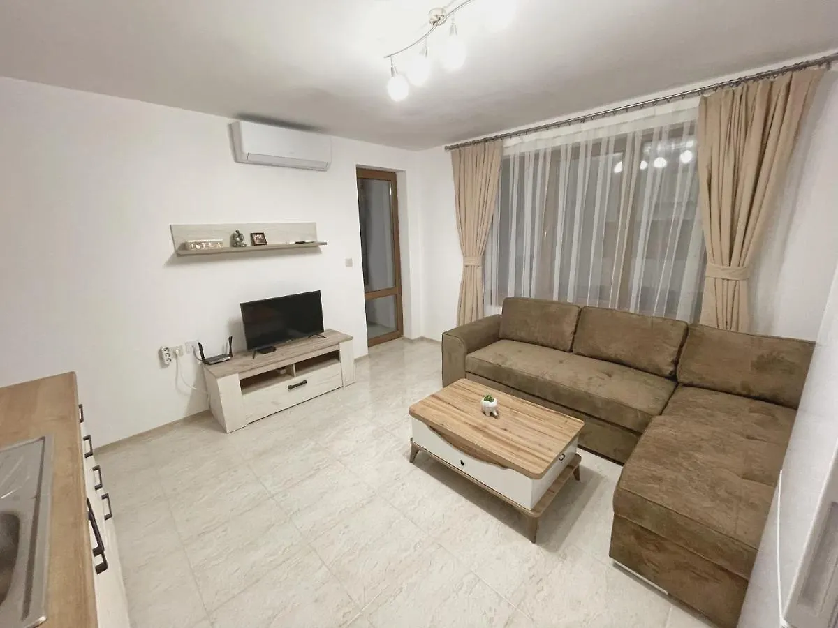 Апартамент Лина Apartment Burgas City